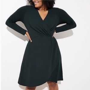 LOFT Plus Shirred Wrap Dress — Dark Thicket Green, 16